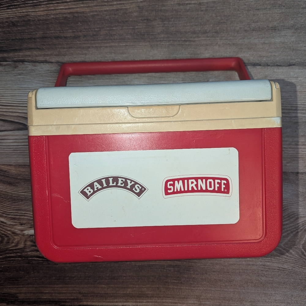 Coleman Mini Cooler Lunch Box Flip-Lid Ice Chest USA 6 Can Cap Baileys Smirnoff